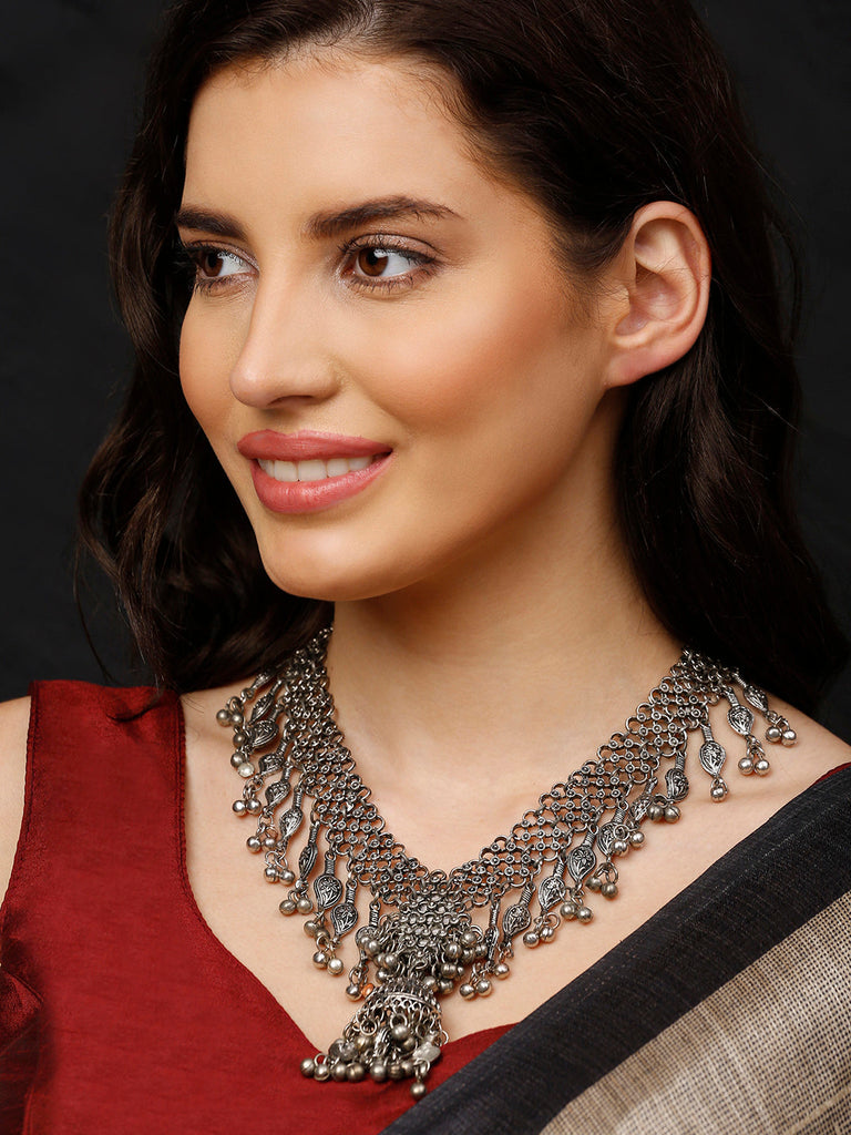 neudis-women-black-german-silver-silver-plated-oxidised-necklace-n21wnk-k11124