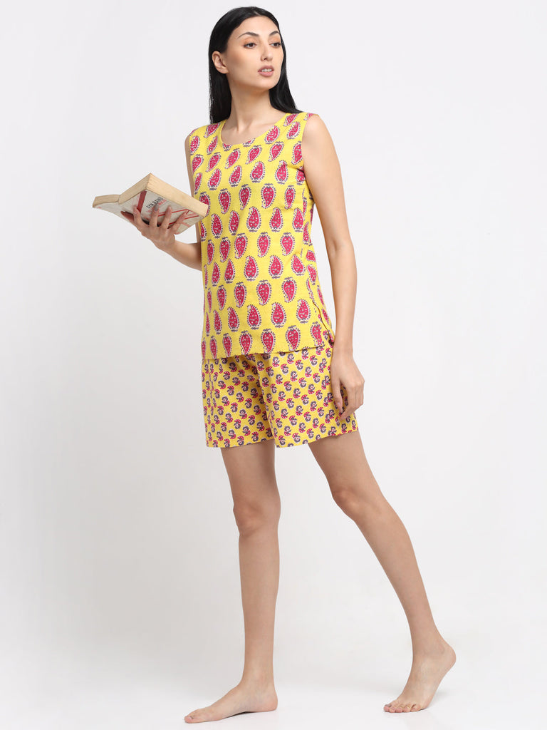 NEUDIS Women Yellow & Pink Cotton Printed Nightsuit Shorts Set