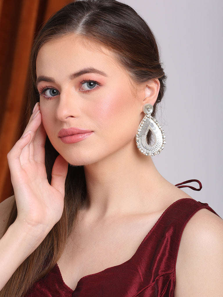 neudis-women-white-embillished-contemprory-earrings-nk21wer-10701